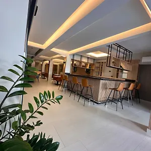 Aparthotel Apartamentos Roman